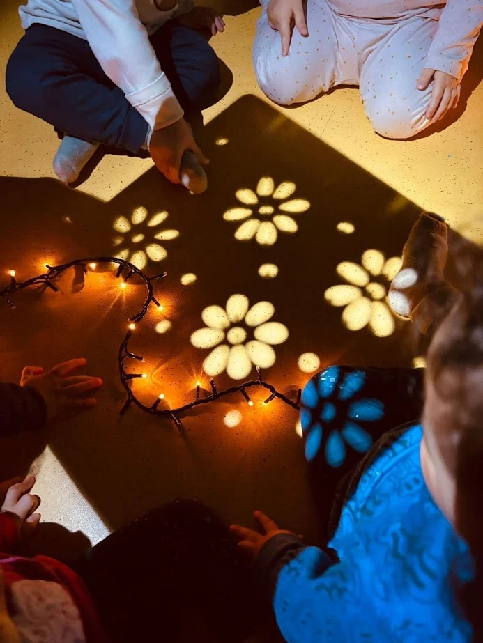 Giochi di luce e forme luminose