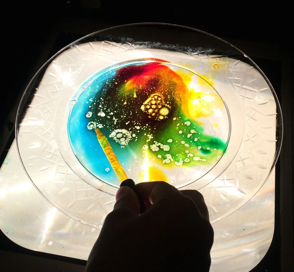Esperienza con luce, colori e trasparenze
